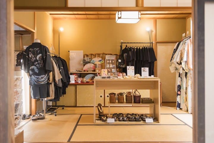 Tokyo: Kimono Rental inside Shinjuku Gyoen National Garden — photo 15