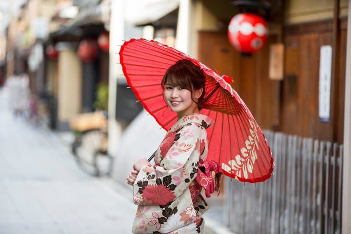 Hanamikoji Street Kyoto Private Walking Tour — photo 5
