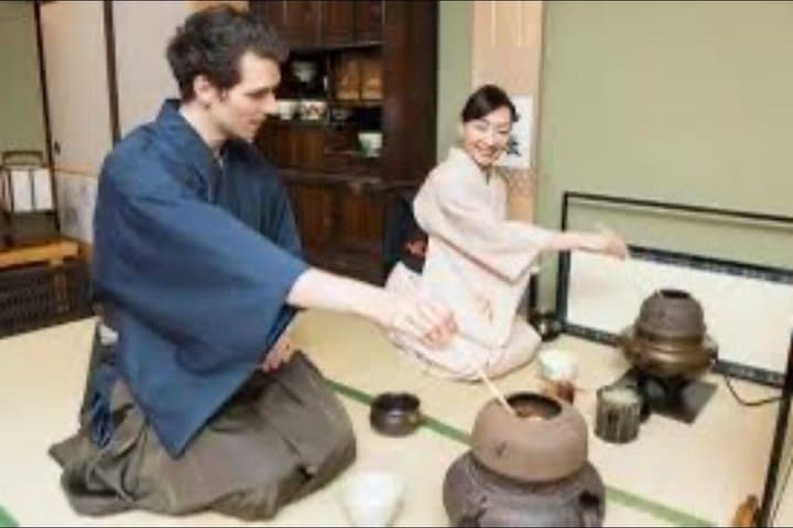 Tokyo Asakusa Kimono Cherry Blossom Tour — photo 4