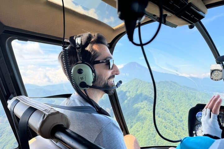 Mt.Fuji(Hakone) Private Helicopter Aerial Tour(75-mins) — photo 3