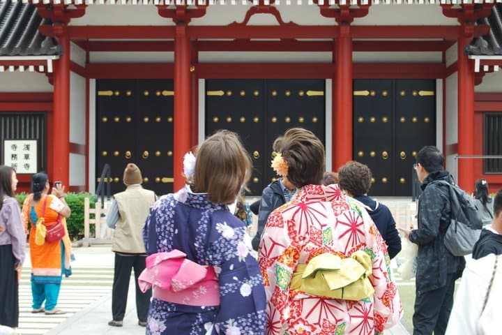 Tokyo: Kimono Experience -Photoshoot at Asakusa temple — photo 6
