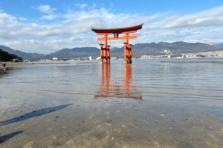 Hiroshima and Miyajima Private Spanish Tour — photo 2