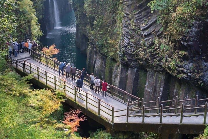 Kyushu Tour to Takachiho Gorge, Kamishikimi Kumanoza and Shrine — photo 3