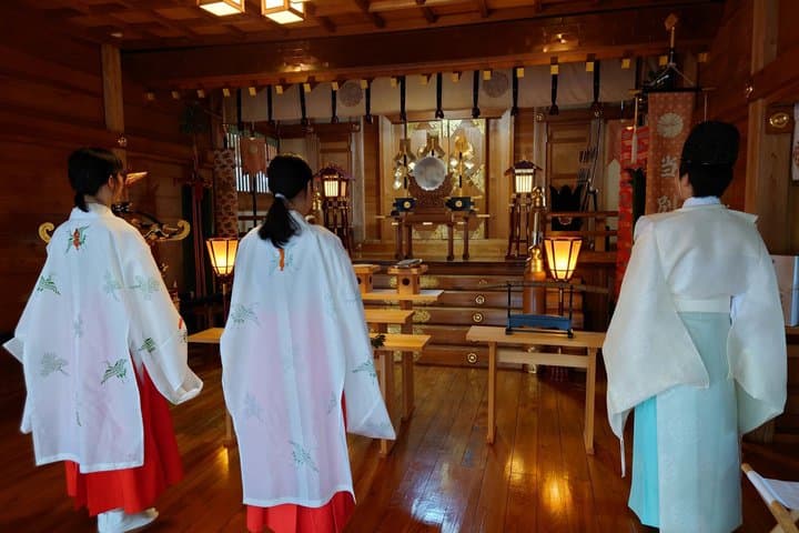 Traditional Attire Experience in Snow Country — photo 2
