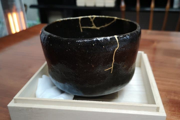 Traditional Kintsugi Workshop with a Master Craftsman — photo 5
