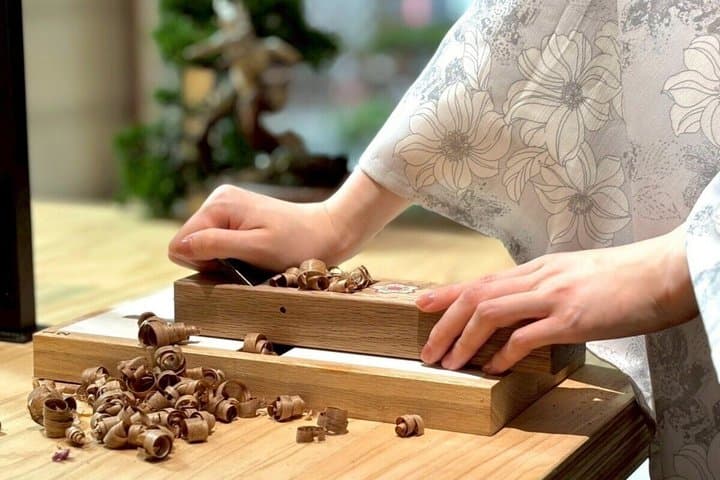 Create Unique Chopsticks in Kyoto’s 100-Year-Old Wooden Building — photo 3