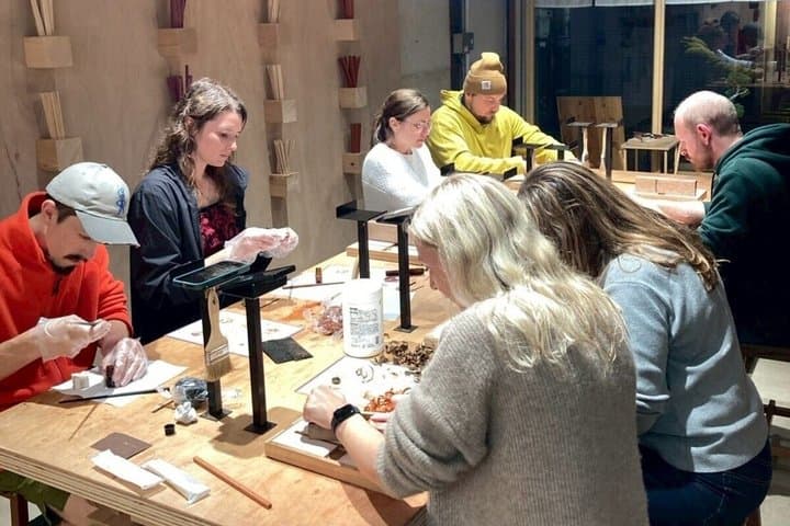 Create Unique Chopsticks in Kyoto’s 100-Year-Old Wooden Building — photo 5