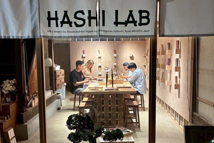 Create Unique Chopsticks in Kyoto’s 100-Year-Old Wooden Building — photo 8