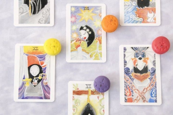 Shibuya Private Tarot and Color Therapy Experience — photo 2