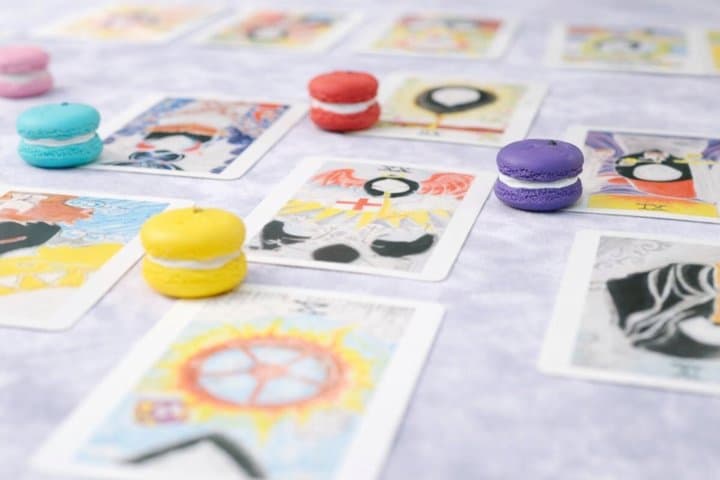 Shibuya Private Tarot and Color Therapy Experience — photo 3
