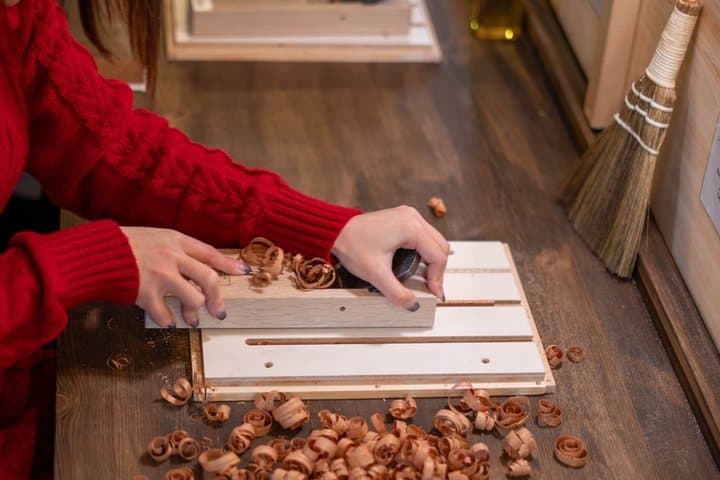 Tokyo : Asakusa Chopsticks Making Class — photo 2