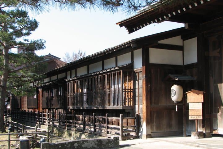 Takayama Night Tour – Lantern-Lit Streets & Heritage Sights — photo 12