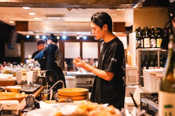 Shibuya Scramble to Hidden Alleys: Authentic Izakaya Food & Bar — photo 9