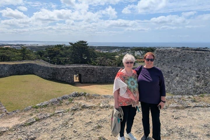 Okinawa: Zakimi Castle and Yuntanza Museum Heritage Tour — photo 17