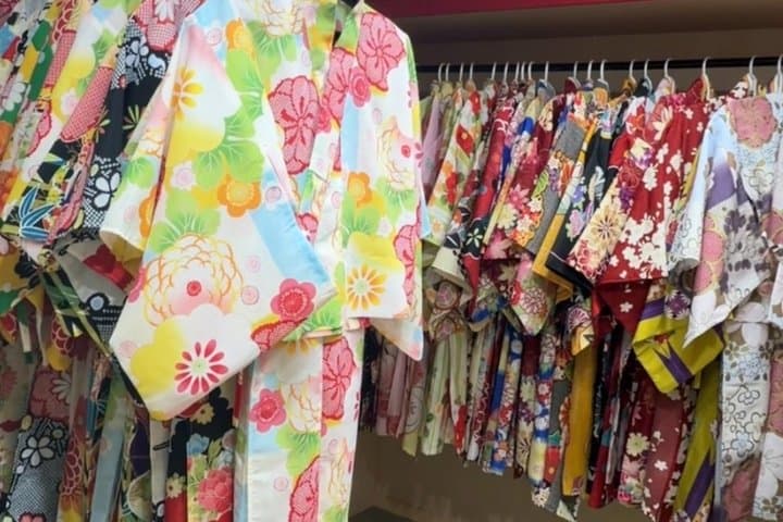 Instagrammable Kawaii Kimono Rental: Harajuku & Takeshita — photo 4