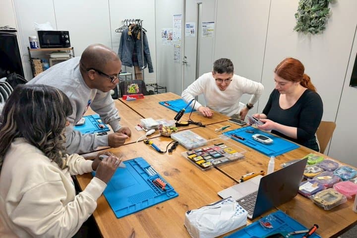 Pixel Lab Tokyo: Gameboy Mod Workshop (Original/Advance/SP) — photo 8