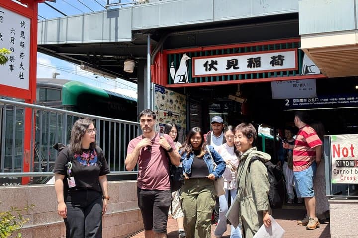 Kyoto Guided Walking Tour Highlight of Kiyomizu & Fushimi Inari — photo 5