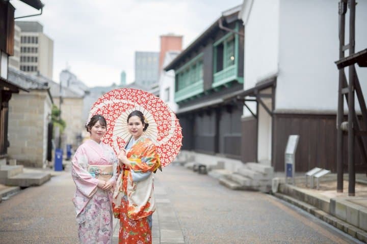 Walking Tour with Kimono Photoshoot in Dejima — photo 3