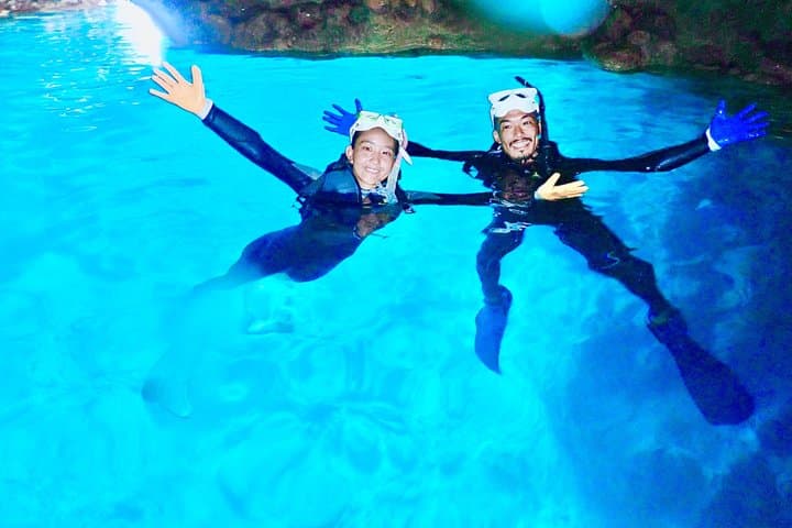 Snorkeling in the Blue Cave area【Okinawa Prefecture: Free feeding & photo images!English and Chinese speaking guide available! — photo 11