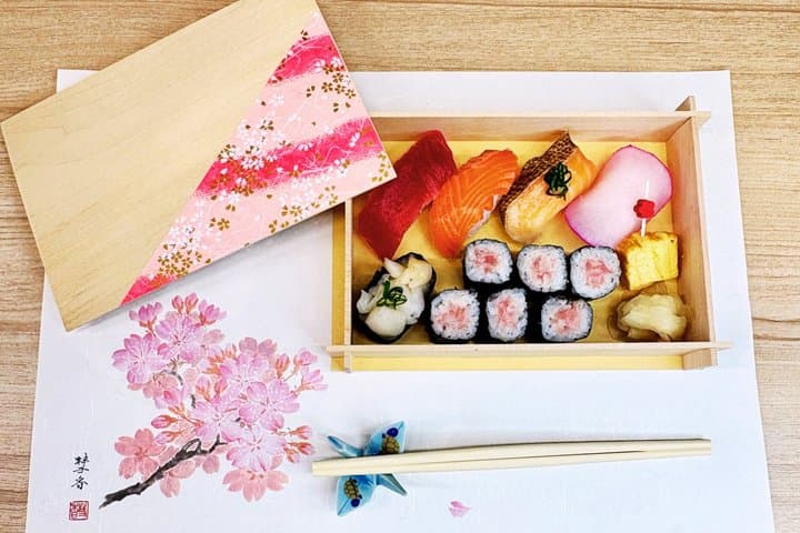 Tokyo Tsukiji 1-hour Sushi Making & Bento Class by a Local Family — photo 9