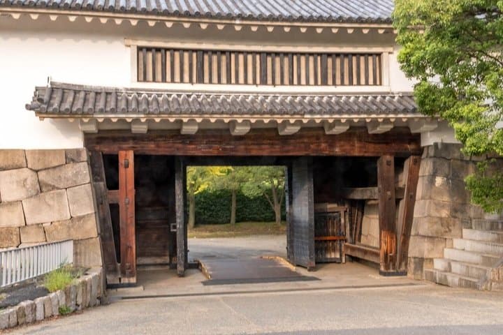 Osaka Castle Haunted Walk (Night & Day) — photo 9