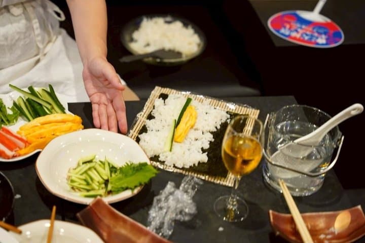 Osaka Authentic Sushi Class with Fresh Ingredients — photo 4