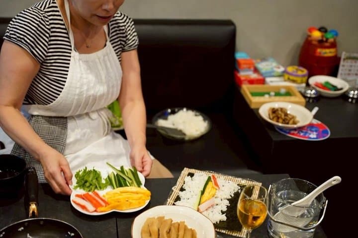Osaka Authentic Sushi Class with Fresh Ingredients — photo 5