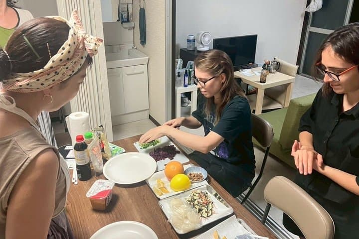 Kyoto Style Miso Soup and Chirashi Sushi Cooking Experience — photo 2