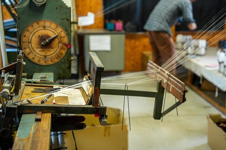 Hakata Ori Factory Tour and Table Center Making — photo 4