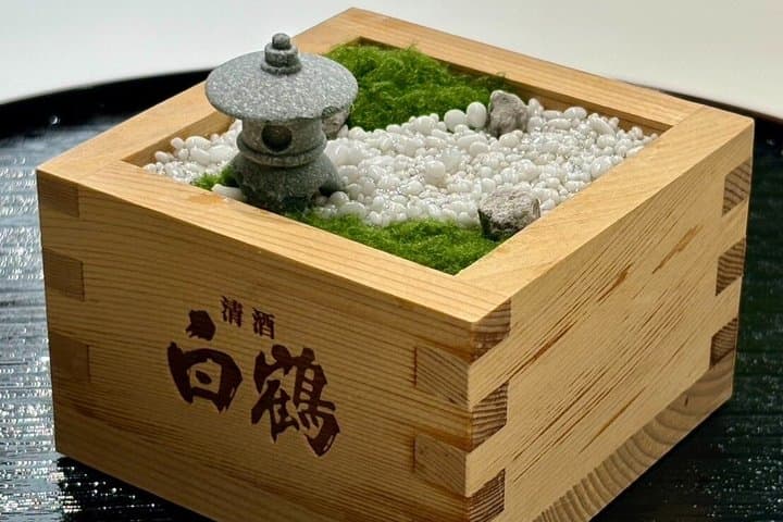 Japanese Style Terrarium and Resin Crafting Workshop — photo 8