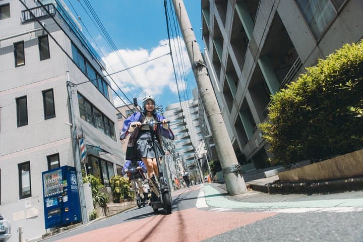 Shinjuku City Shared Walking Tour Adventure — photo 2
