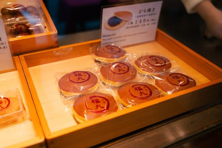 Old Tokyo Guided Walking Tour of Yanaka and Nezu Shrine — photo 12