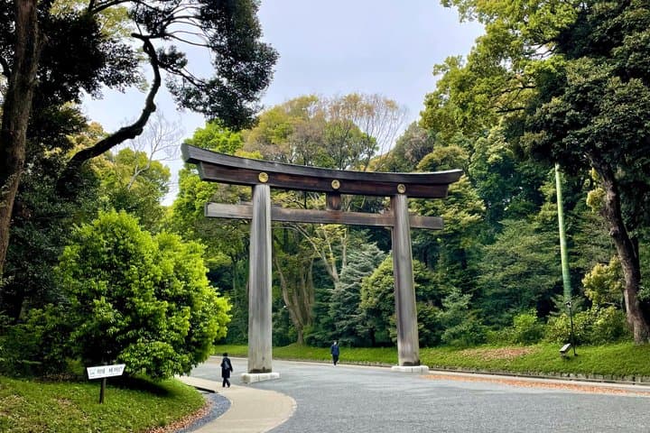 Harajuku and Meiji Jingu Cultural Walking Tour Tokyo — photo 1