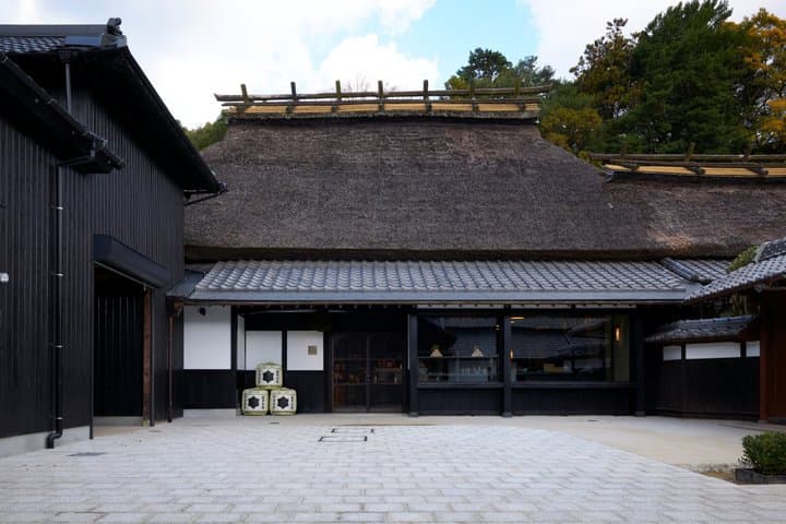 YokaBus UNESCO Heritage Munakata Taisha, Sake Brewery & Mojiko — photo 6