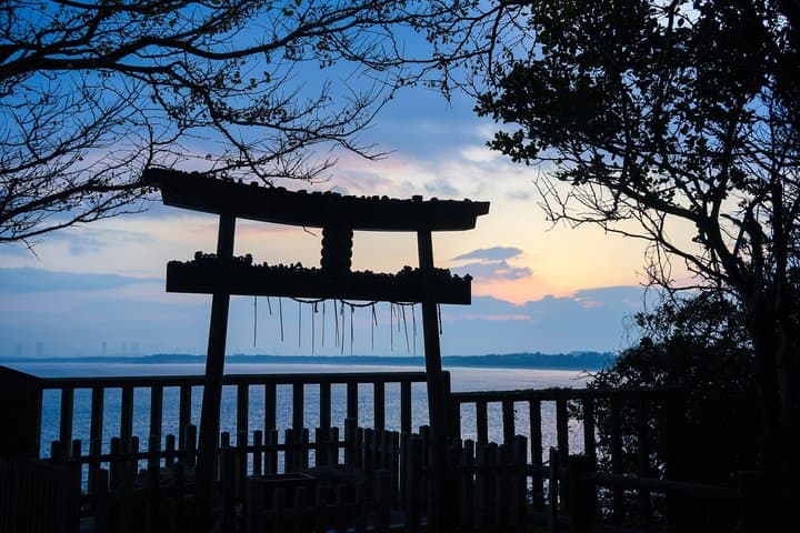 Morning Purification Over the Sea at Shikaumi Shrine — photo 3