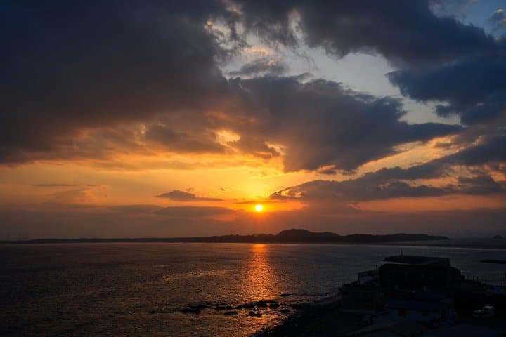 Morning Purification Over the Sea at Shikaumi Shrine — photo 2