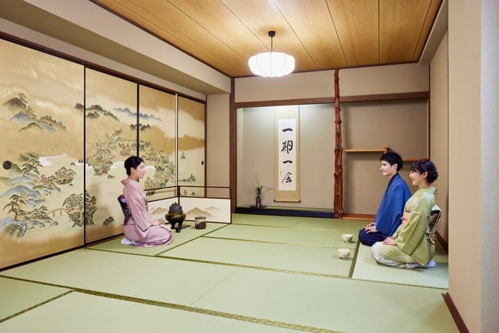 Shinjuku : Authentic Tea Ceremony with Matcha & Kimono — photo 1