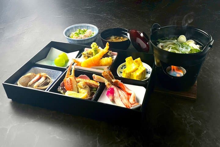 Sapporo Sumo Show Experience with Japanese Food and Photo — photo 6