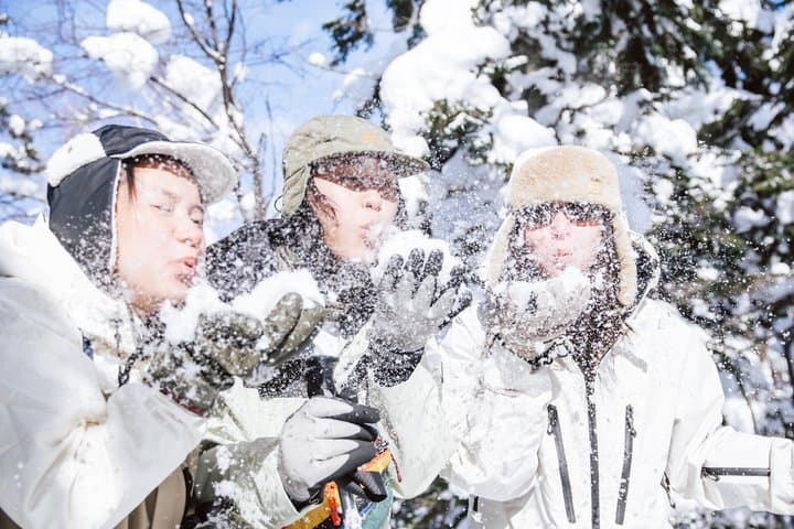 Snowshoe Adventures and Onsen Bliss Winter Escape in Furano — photo 3