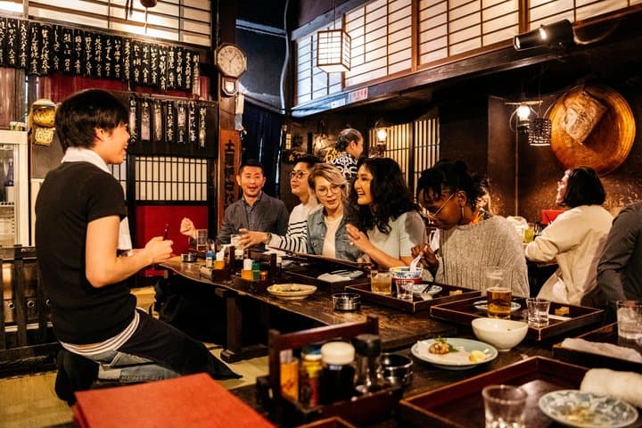 Osaka: Guided Food Tour with 12 Dishes at 4 Local Eateries — photo 5