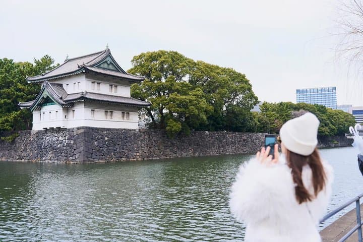 Tokyo: Imperial Palace 1-Hour Walking Tour — photo 5