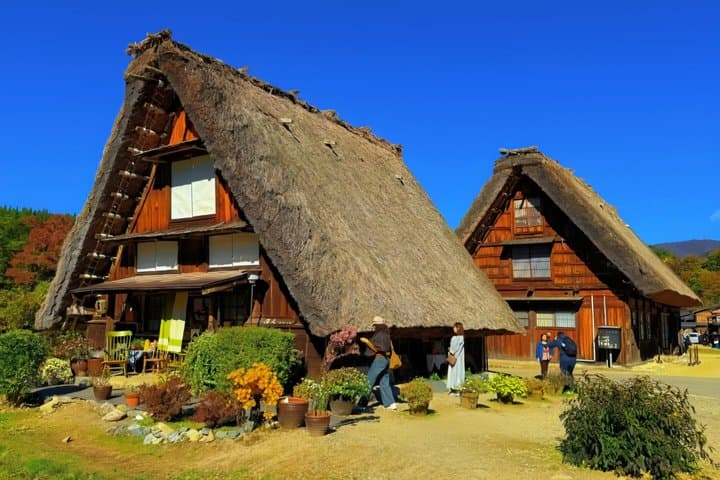 Full Day Tour from Nagoya Takayama Old Town And Shirakawa go — photo 2