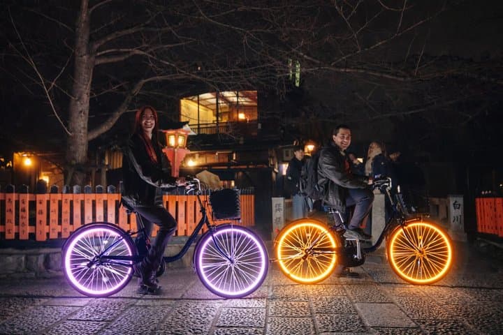 Kyoto: Private LED E-Bike Night Ride Through Gion — photo 4