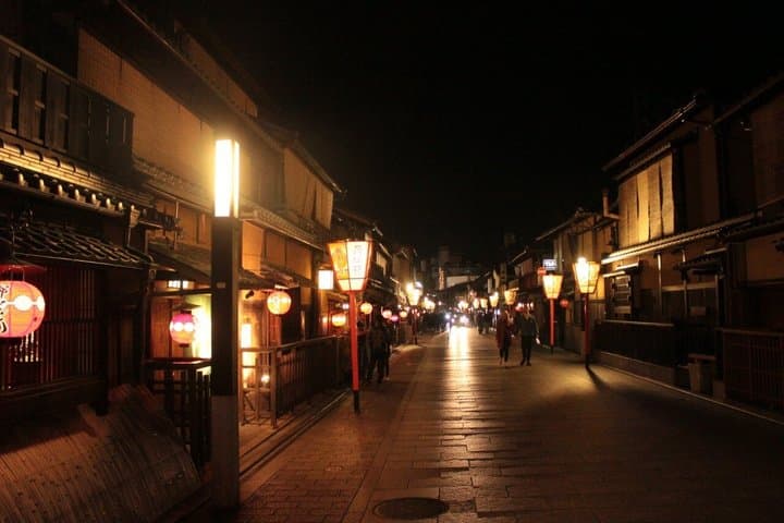 Kyoto: Private LED E-Bike Night Ride Through Gion — photo 8