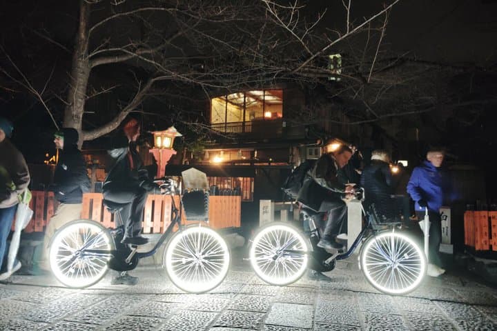 Kyoto: Private LED E-Bike Night Ride Through Gion — photo 14