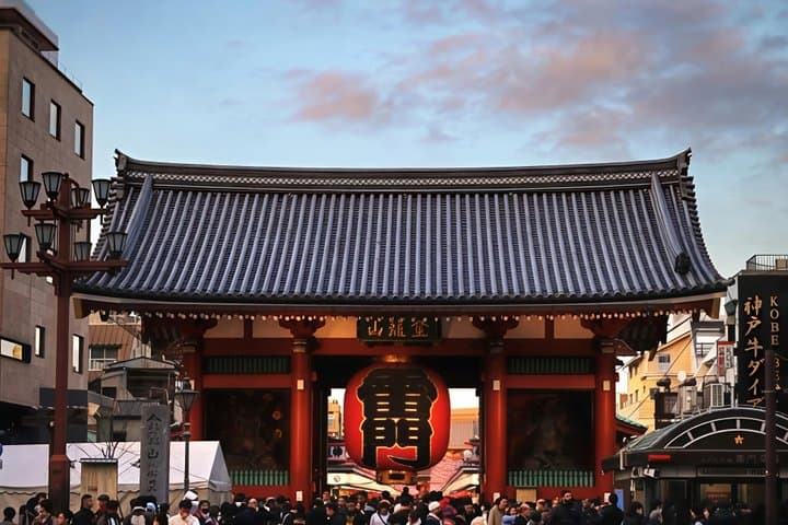 Tokyo Half-Day Tour | Shinjuku Gyoen, Tokyo Tower, Asakusa Temple — photo 7
