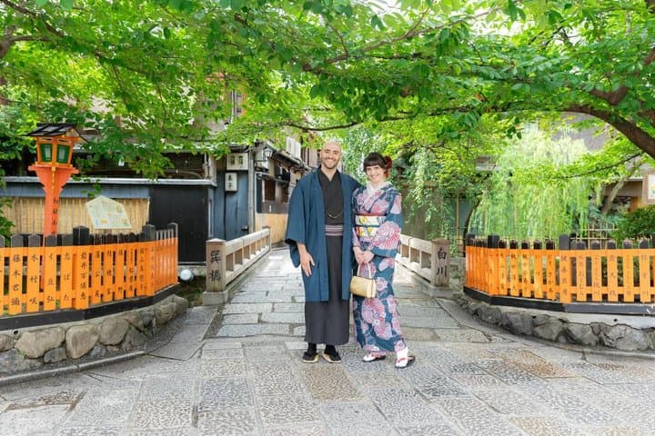 Kyoto Kimono & Yukata Rental to enjoy stylish tradition — photo 1