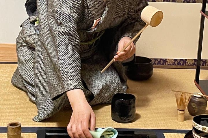Private Tea Ceremony in Matsuyama Castle | Make Your Own Matcha — photo 7