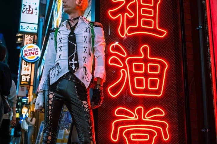 Tokyo Neon Night Photoshoot in Shibuya — photo 5