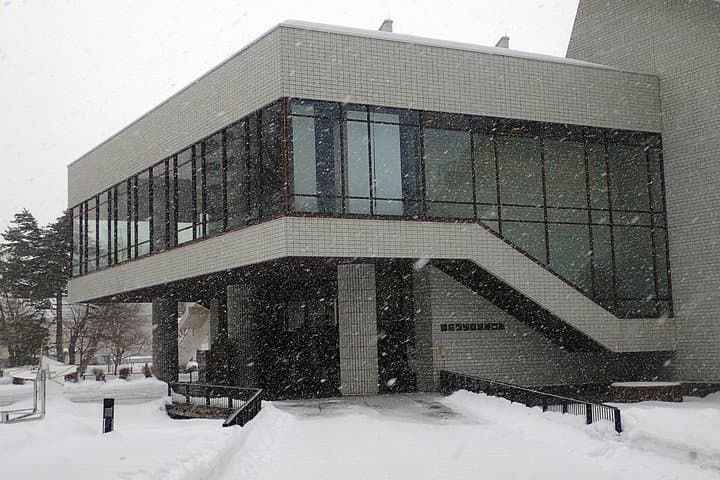 Hokkaido Museum of Modern Art Half-Day Walking Tour — photo 3